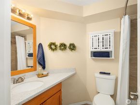 15711 Waynita Way NE H106, Bothell WA 98011
