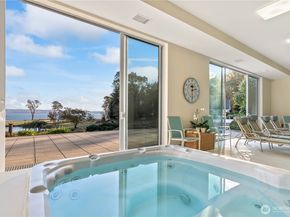 4205 SW Point Robinson Road, Vashon WA 98070