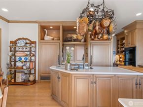4205 SW Point Robinson Road, Vashon WA 98070