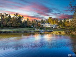 4205 SW Point Robinson Road, Vashon WA 98070