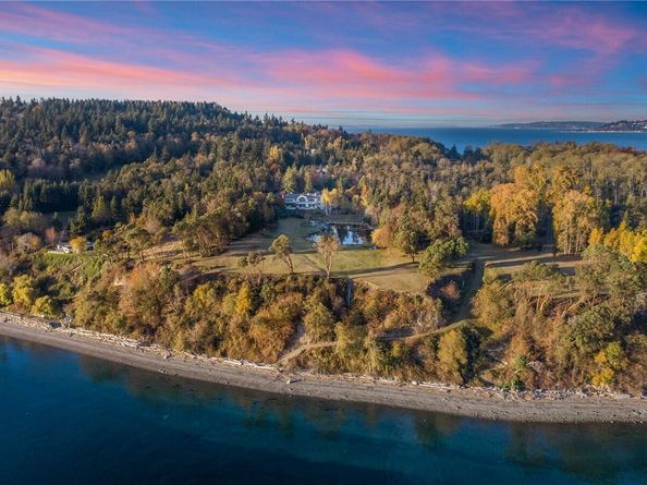 4205 SW Point Robinson Road, Vashon WA 98070