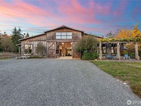 4205 SW Point Robinson Road, Vashon WA 98070