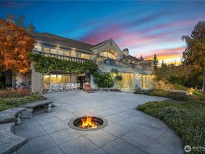 4205 SW Point Robinson Road, Vashon WA 98070