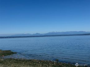 132 N 101st Street, Seattle WA 98133