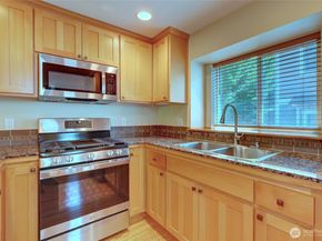 132 N 101st Street, Seattle WA 98133