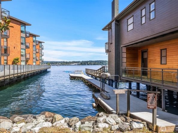 2360 43rd Ave E 404, Seattle WA 98112