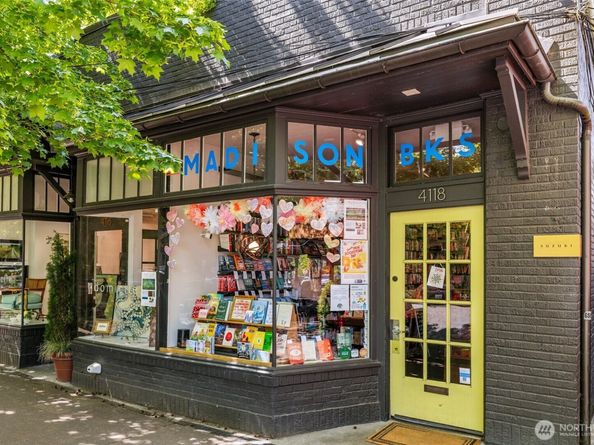 2360 43rd Ave E 404, Seattle WA 98112