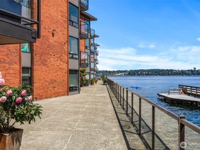2360 43rd Ave E 404, Seattle WA 98112