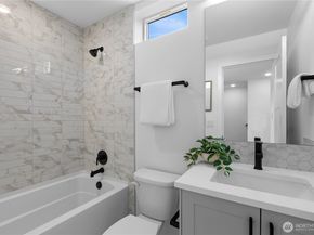 6544 A Latona Avenue NE, Seattle WA 98115