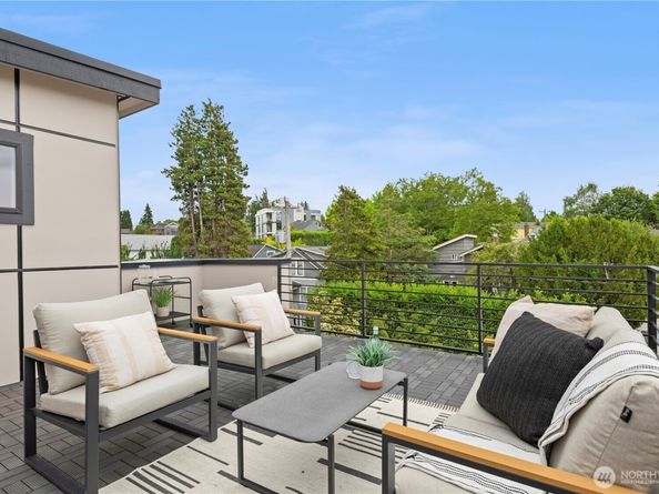 6544 A Latona Avenue NE, Seattle WA 98115