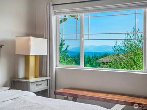 9127 Merritt Avenue SE, Snoqualmie WA 98065