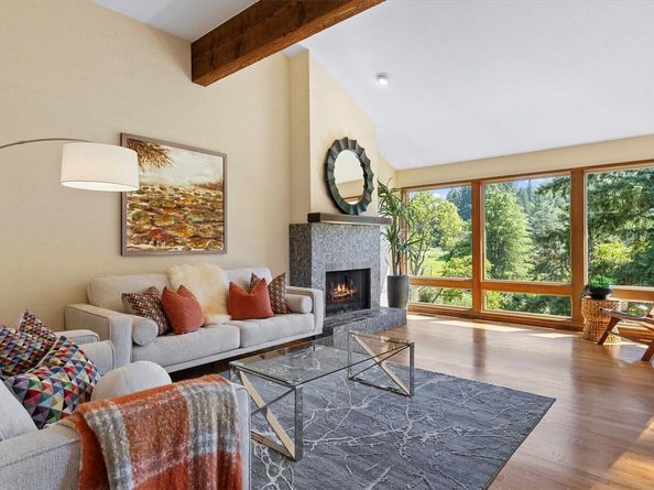 9623 NE Riverbend Drive 2B, Bothell WA 98011