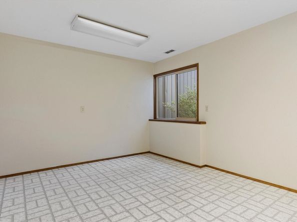9623 NE Riverbend Drive 2B, Bothell WA 98011