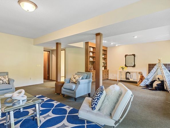 9623 NE Riverbend Drive 2B, Bothell WA 98011