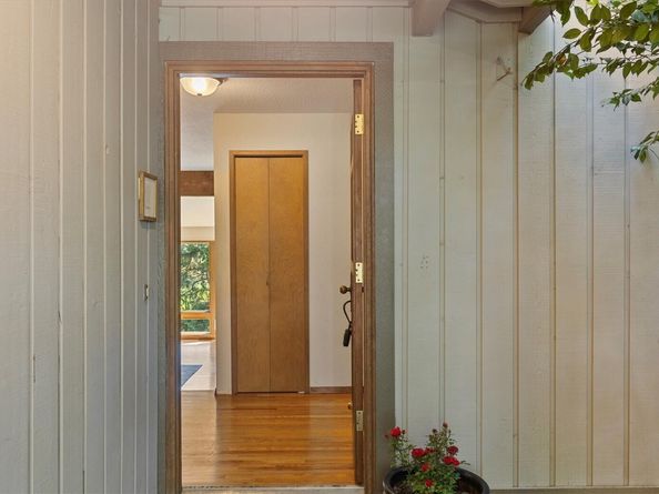 9623 NE Riverbend Drive 2B, Bothell WA 98011