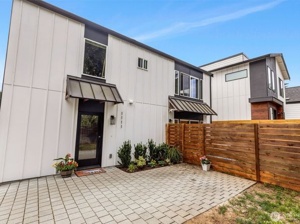 1111 SW Henderson Street, Seattle WA 98106