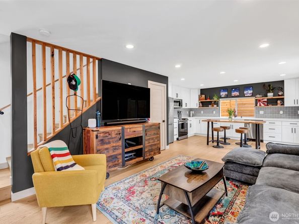 1111 SW Henderson Street, Seattle WA 98106