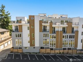 222 D 10th Avenue E, Seattle WA 98102