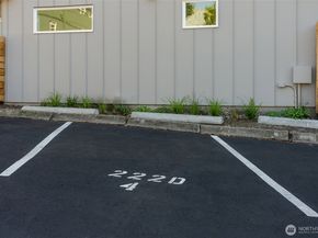 222 D 10th Avenue E, Seattle WA 98102