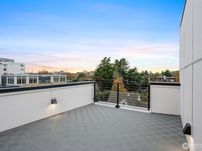 222 D 10th Avenue E, Seattle WA 98102