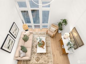 222 D 10th Avenue E, Seattle WA 98102