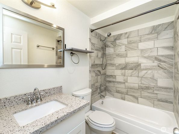 13235 12th Avenue SW 1012, Seattle WA 98146
