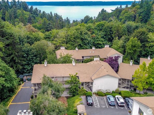 13235 12th Avenue SW 1012, Seattle WA 98146