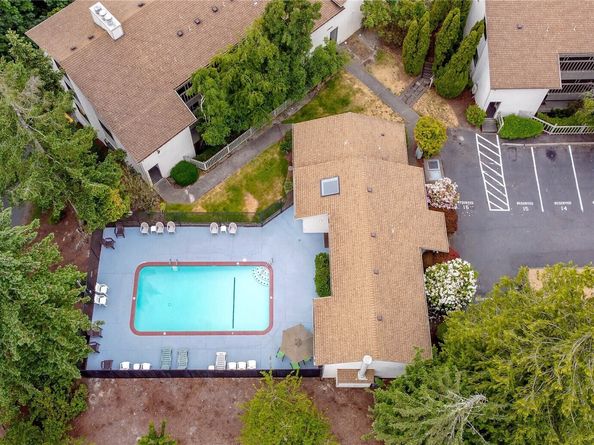 13235 12th Avenue SW 1012, Seattle WA 98146
