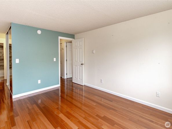 13235 12th Avenue SW 1012, Seattle WA 98146