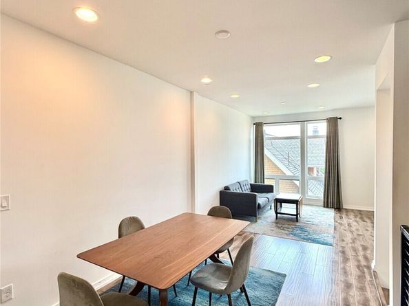 2705 Franklin Avenue E, Seattle WA 98102