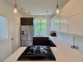 2705 Franklin Avenue E, Seattle WA 98102