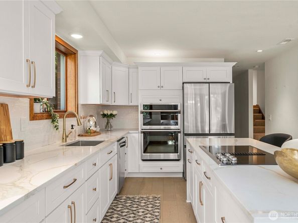 13710 41st Avenue NE, Seattle WA 98125