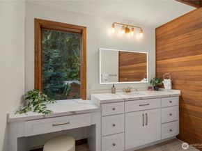 13710 41st Avenue NE, Seattle WA 98125