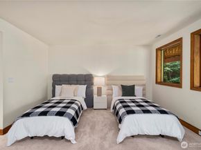 13710 41st Avenue NE, Seattle WA 98125