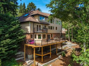 13710 41st Avenue NE, Seattle WA 98125