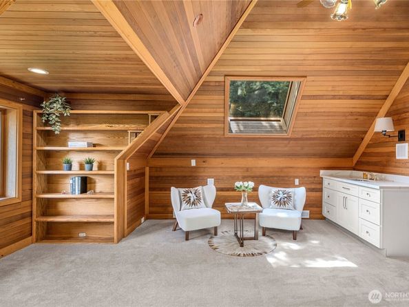13710 41st Avenue NE, Seattle WA 98125
