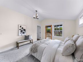 707 21st Avenue B, Seattle WA 98122