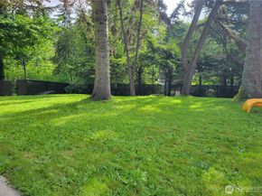 14207 177th Avenue SE, Renton WA 98059