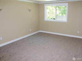 14207 177th Avenue SE, Renton WA 98059