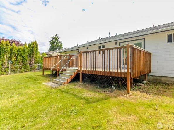 17801 111th Avenue SE, Renton WA 98055