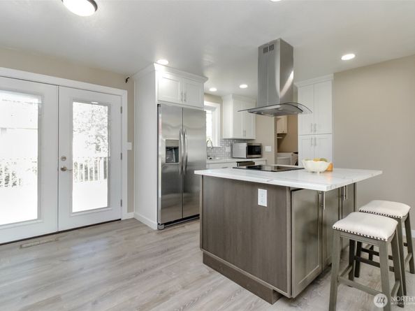 17801 111th Avenue SE, Renton WA 98055
