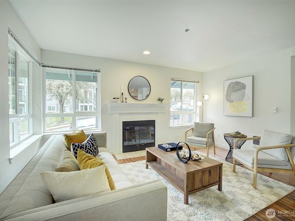 12019 NE 204TH Place D303, Bothell WA 98011