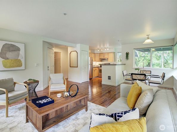 12019 NE 204TH Place D303, Bothell WA 98011