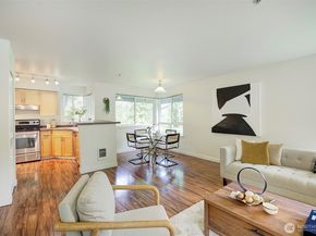 12019 NE 204TH Place D303, Bothell WA 98011