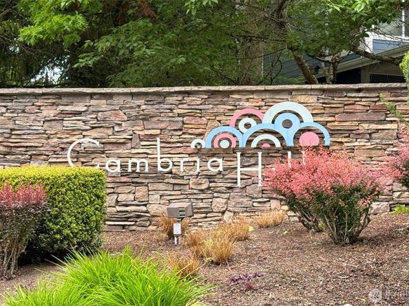 12019 NE 204TH Place D303, Bothell WA 98011