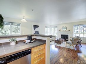 12019 NE 204TH Place D303, Bothell WA 98011