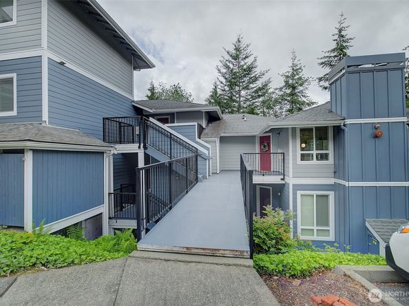 12019 NE 204TH Place D303, Bothell WA 98011