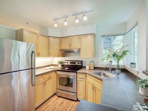 12019 NE 204TH Place D303, Bothell WA 98011