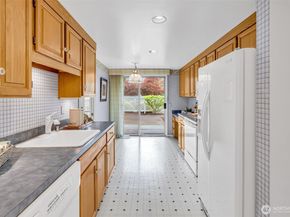22451 SE 42nd Terrace 1181, Issaquah WA 98029