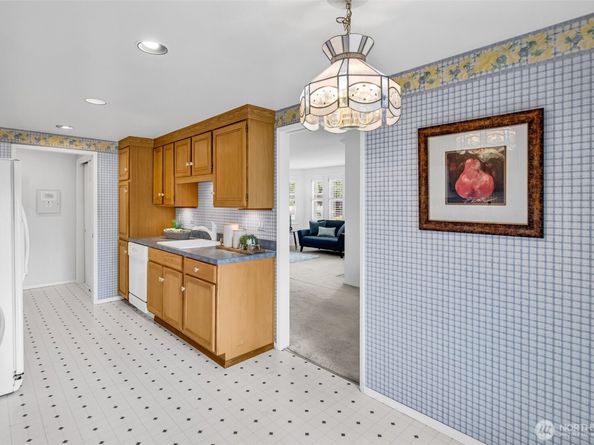 22451 SE 42nd Terrace 1181, Issaquah WA 98029
